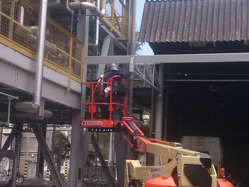 Montagens de estrutura met�lica e cobertura �rea de res�duos empresa DOW QUIMICA