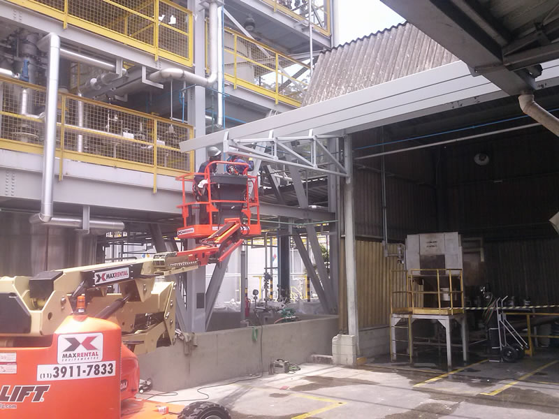 Montagens de estrutura met�lica e cobertura �rea de res�duos empresa DOW QUIMICA
